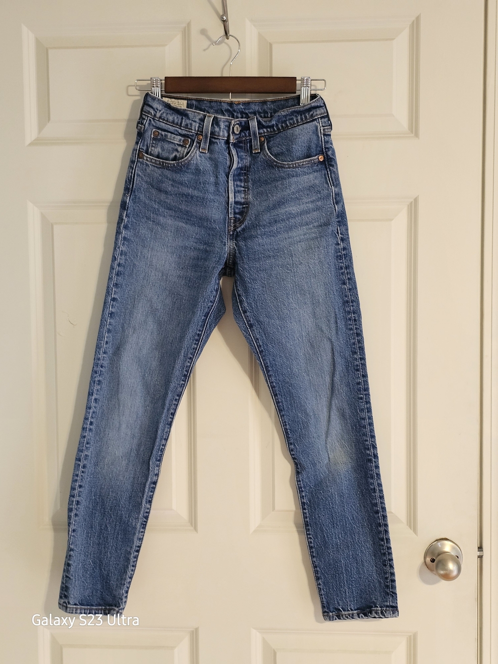 Levi's 501 Premium Original Button Fly Jeans Medium Blue Faded W25 L28